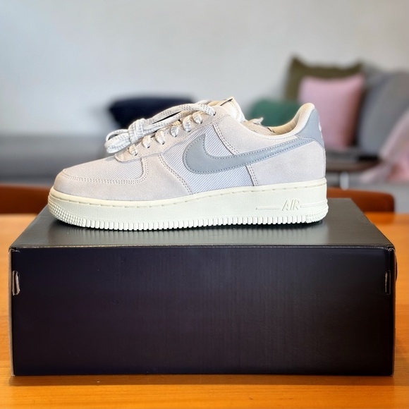 Nike Shoes - Air Force 1 ‘’07 LV8 Sail/Lt smoke grey colour Size W8.5 M7